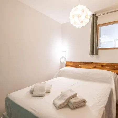 Calme Furnished Flat * 艾克斯莱班