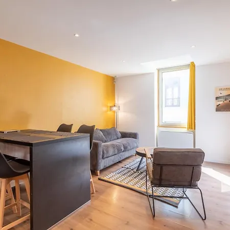 Calme Furnished Flat Appartamento